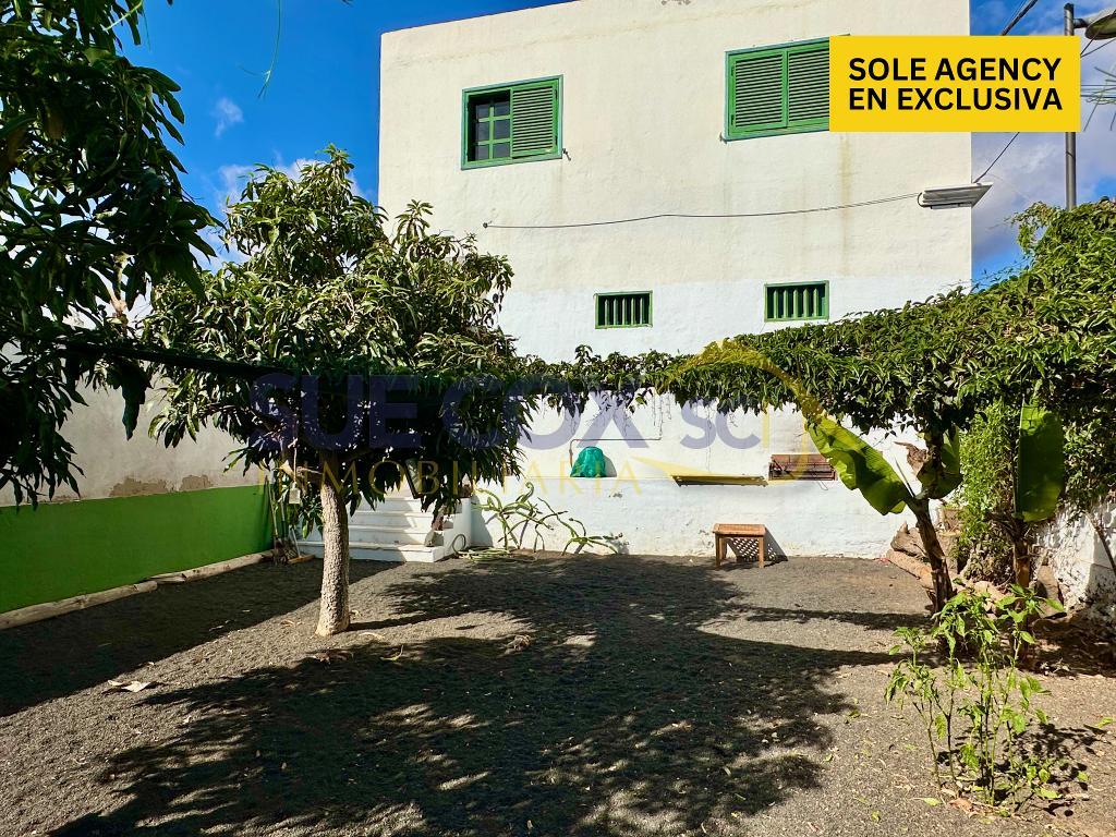 Calle la Cuestita, Mala, Haria, Lanzarote, Las Palmas, 35543, Spain