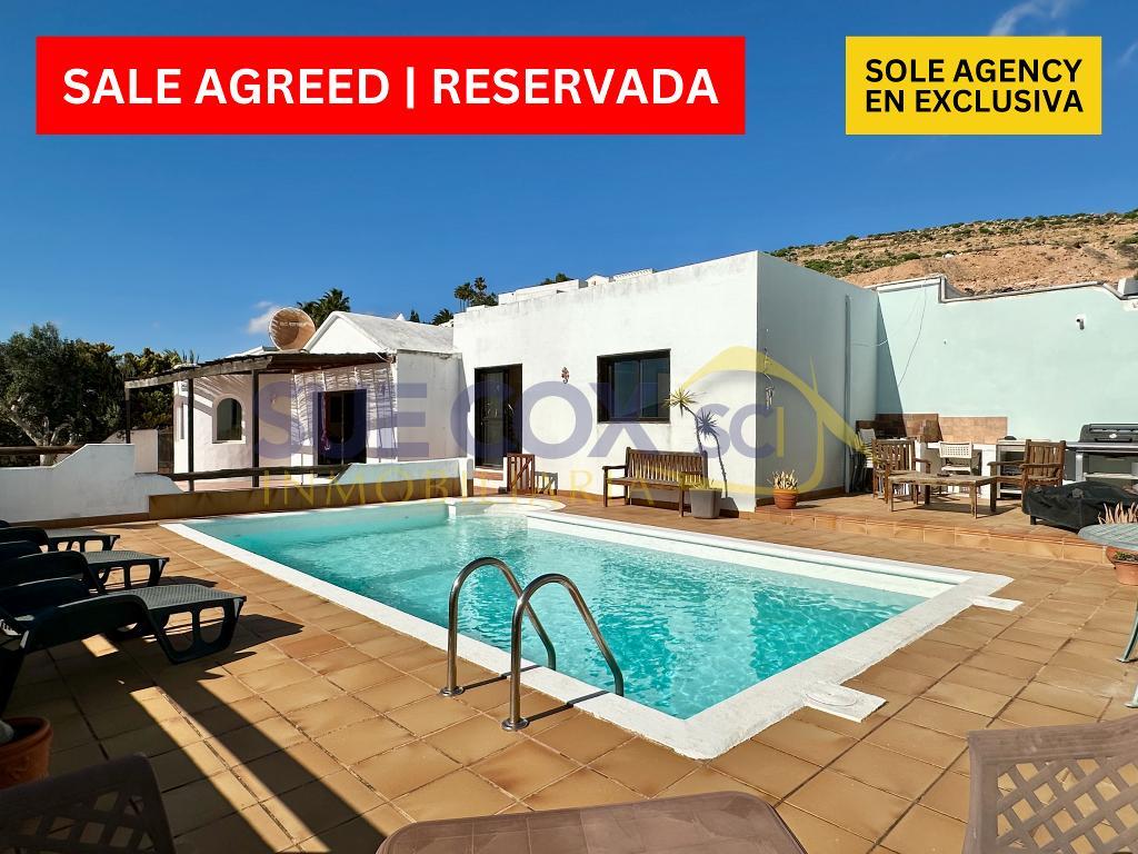 Calle las Andorinas, Nazaret, Lanzarote, Las Palmas, 35539, Spain